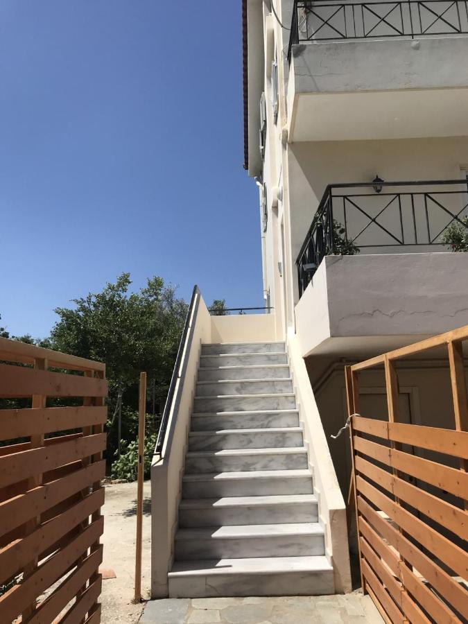 Beautiful Maisonette With A View To The Mountains And The Sea Agia Marina  Exteriör bild